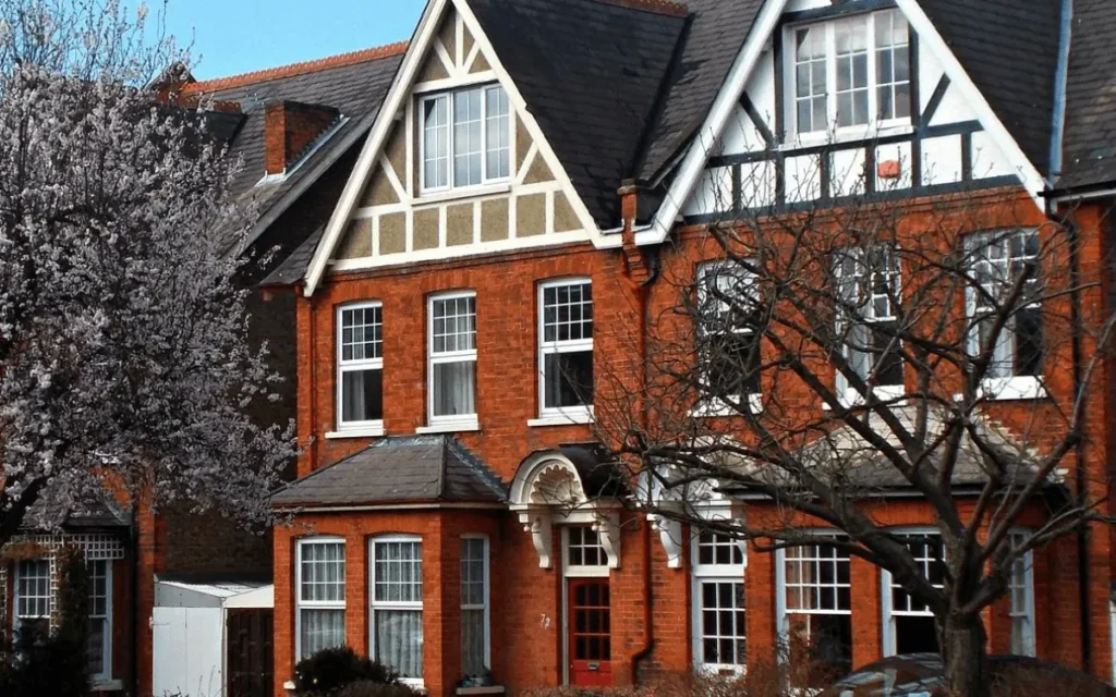 Tuck Pointing London: Upgrade Brickwork with Experts tuck pointing london